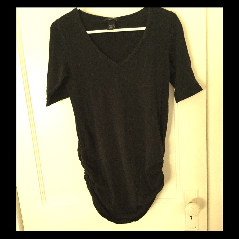 Black v neck tee
